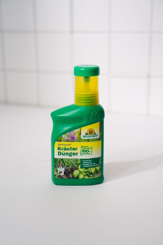 Dünger und Erde KräuterDünger 250ml von Urban Gardeners in der Farbe #product_color# - kauf's dir jetzt!