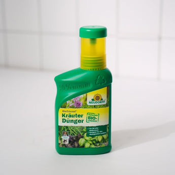 Dünger und Erde KräuterDünger 250ml von Urban Gardeners in der Farbe #product_color# - kauf's dir jetzt!